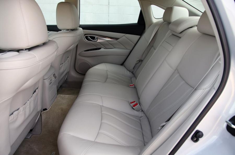  Infiniti M35h 2012 года  (фото 9 из 44)